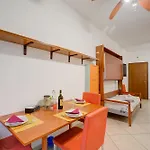 Apartment Verbena 500m From The Sea - Happy
