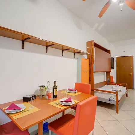 公寓 Verbena With Parking 500m From The Sea - Happy