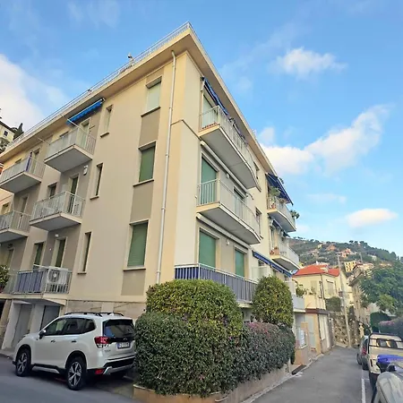 Verbena With Parking 500m From The Sea - Happy